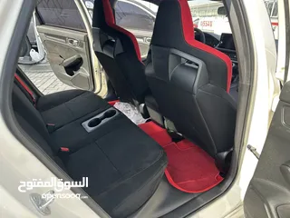  9 هوندا سيفيك TYPE R موديل 2023 خليجي بحاله الوكاله 4000 km فقط ناقل حركه يدوي