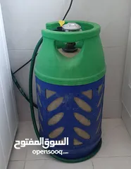  1 اسطوانة غاز مع الخرطوم والمنظم