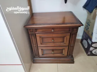  1 Bed side table with drawer
