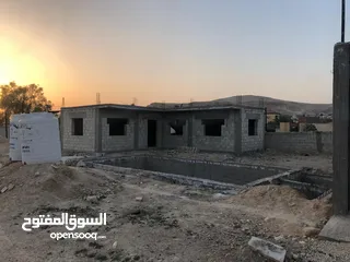  3 شاليه قيد الانشاء في منطقة جوفة الكفرين حي الشميساني والسعر قابل للتفاوض