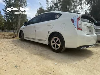  6 تويوتا بريوس 2014 للبيع
