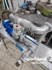 4 مضخه لوارا إيطالي 3فاز أستعمال شهر تعمل على الماء البارد والحار 4حصان +محبس 2أنش وسنوليويت عدد2