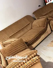  2 صالونات للبيع  مستعمل والسعر حرق مع بعض كزيوني لوفي من ياخذهم مع بعض أحسن ولو بالقطعة السعر بروحه