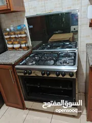  3 غاز بحاله. ممتازه بحاجه لباب للفرن