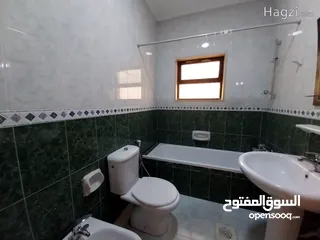  7 شقة غير مفروشة للإيجار 200م2 ( Property 17792 ) سنوي فقط