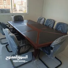  4 أثاث مكتبي وقاعات الاجتماعات