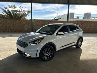  10 Kia Niro Hybrid Clean title 2019