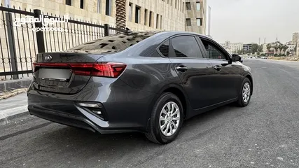  6 Kia cerato  Model :2019 94000 KM 1600CC Gearbox : automatic  Colour: Gary Inside :Black
