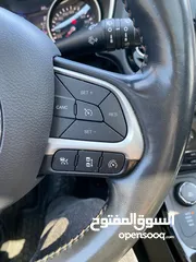  11 جيب كومباس