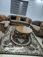  3 طقم كنب بحالة ممتازه