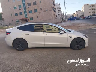  8 تيسلا موديل 3 بحالة ممتازة جدا