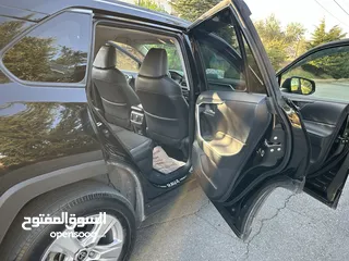  38 TOYOTA RAV4 HYBRID 2021 XLE