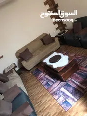  7 طقم كنب 8 مقاعد استعمال قليل جدا