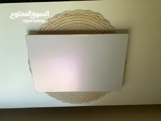  7 لابتوب وتلفون للبيع