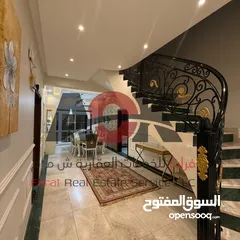  13 فيلا راقية للإيجار في المعبيلة  تتكون الفيلا من طابقين Luxury Villa for Rent in Al Maabilah South