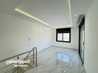  3 شقق أخير مع الروف للبيع مميزة جدآ في البنيات طريق المطار جامعة البترا مساحة 280 م2 من المالك مباشرة