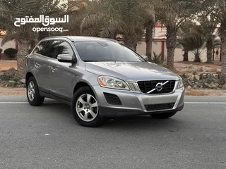  2 Volvo XC60 2012 GCC full service history