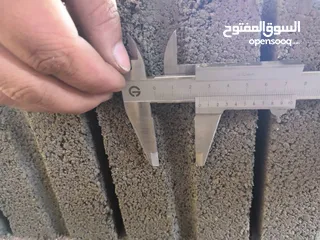  16 ماكينة طوب توماتيك بحالة الوكاله للبيع مع او (بدون صواني الإنتاج و الخلاطه)