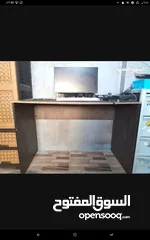  1 مكتب مستعمل خفيف + كوميدينا بس 25دينار سعر رخيص