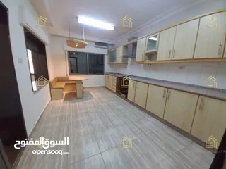  9 روف مميز - دير غبار - 3نوم 1ماستر - 200م - ترس بإطلالــــه بانوراما