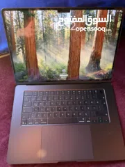  1 MacBook Air 2025 M4 and 15.3 inches new MacBook
