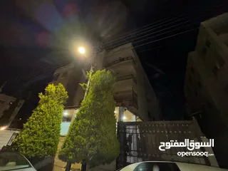  27 شقة أرضية سوبر ديلوكس مع ترس وكراج خاص منطقة جميله وقريبة من الأسواق والخدمات 3 مداخل