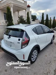  1 تويوتا بريوس سي 2018  للبيع    TOYOTA   PRIUS C 2018 for Sale   موديل 2018   ترخيص جديد لغاية 2/2026