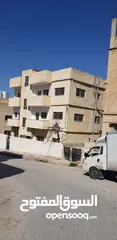  16 عمارة من اربع طوابق العمارة فارغة