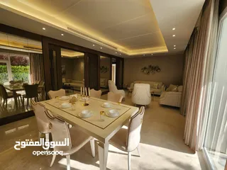  8 شقة فاخرة فارغة او مفروشة للبيع او للإيجار بمواصفات فيلا - ref : 14561
