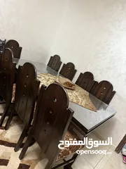  1 طقم سفرة كامل مع كراسي ودنسوار وبوفيه بحالة ممتازه