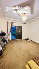  18 شقه ارضيه مميزه مع تراس ومدخلين للبيع الجبيهه / الريان