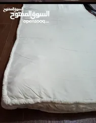  4 فرشات صوف عدد2 و لحاف صوف عدد2 مستعمل للبيع بسعر حرق