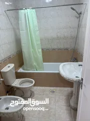  14 شقه للأيجار السنوي الجاردنز جنب اسواق شاكر