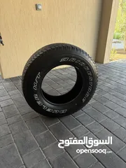  2 Used tires Bridgestone and Michelin (Nissan patrol - vtc)