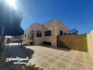  4 منزل للبيع في مادبا