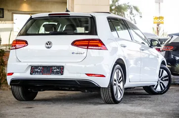  12 VW E-Golf 2019