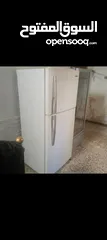  1 ثلاجه هتاشي لون ابيض مستعمل