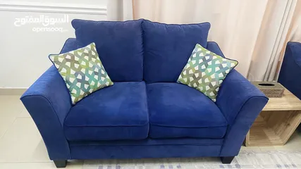  11 (PAN) SOFA SET