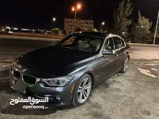  2 BMW 330e 2017