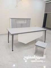  1 مكاتب مميزة  ارجل معدنية