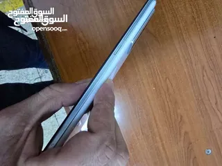  5 poco f5 pro   بحال الوكالة كل اغراضو معو