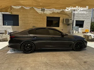  11 BMW 545e xDrive