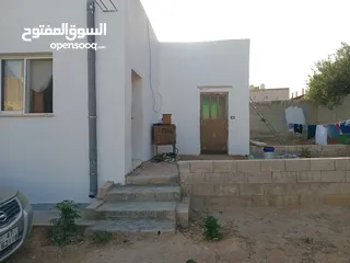  1 بيت للبيع مكون ثلاث غرف وحمام ومطبخ وبرنده وحوش كراج سياره