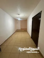  22 فيلا للبيع
