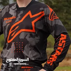  17 تي شيرت أصلي جديد من  Red Bull   Original مقاسات مختلفة لكل موديل