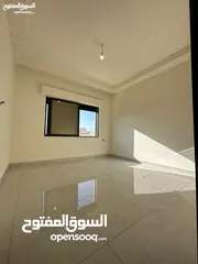  11 بتشطيب حديث 117 متر طابق ثاني 