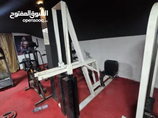  17 نادي حديد كامل الاجهزة