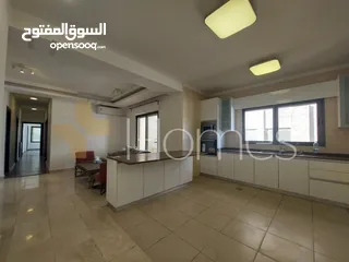  8 شقة طابق ثالث للبيع في جبل عمان بمساحة 190م