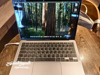  2 MacBook Air 2020 نظيف جدا مع ماوس أصلي