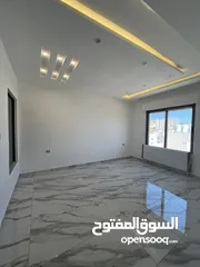 10 بالاقساط في مرج الحمام منطقة الطبقة 175 متر خلف مدارس الخمائل بتشطيب مميز